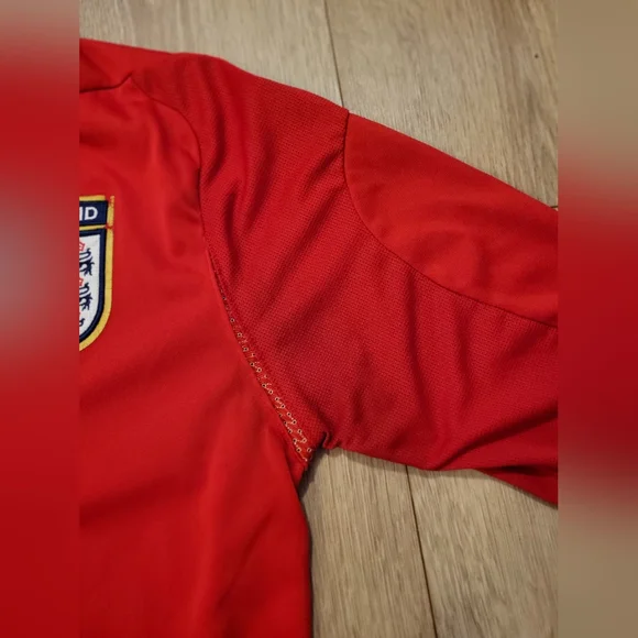 Vintage England 2006 Away Football Jersey Longsleeve - Picture 8 of 10